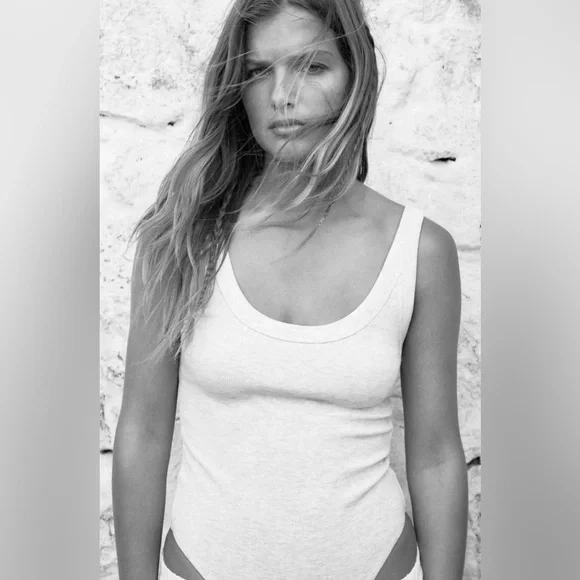 ZARA Ribbed Bodysuit - Picture 4 of 11